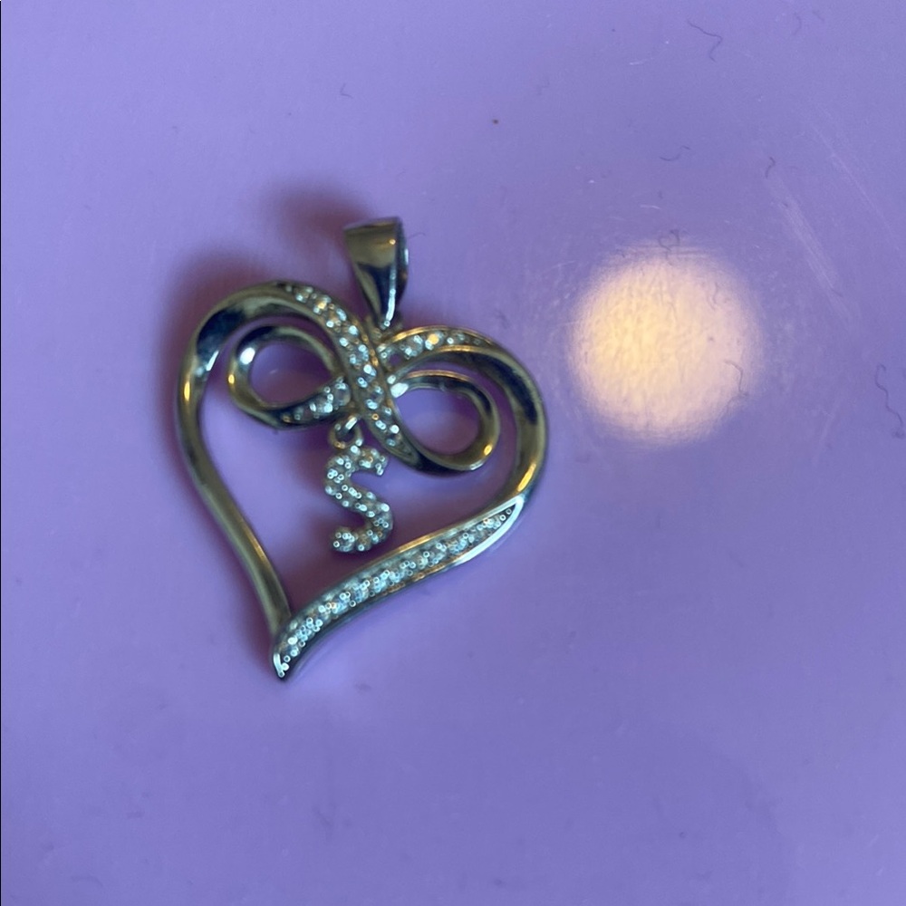 Elegant Silver Heart Pendant